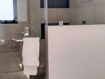 Casa nueva en venta en fraccionamiento, a 10 min. del Aeropuerto Internacional de Toluca.