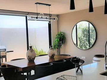 Casa nueva en venta en Toluca, en fraccionamiento con áreas verdes, privacidad y seguridad.