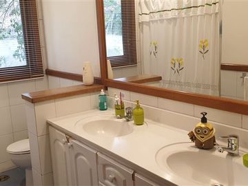 Casa en Venta en condominio cerrado cerca de Colegio Inglés, talca