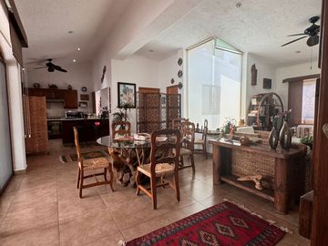 CASA EN VENTA ESCRITURADA EN TEPOZTLÁN, MORELOS, A 3 MINUTOS DE LA CASETA DE TEPOZTLÁN.