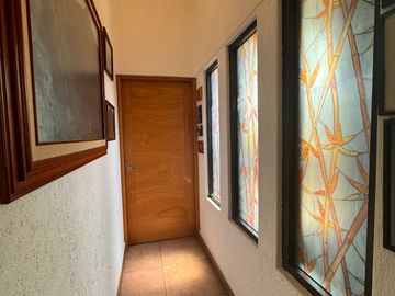 CASA EN VENTA ESCRITURADA EN TEPOZTLÁN, MORELOS, A 3 MINUTOS DE LA CASETA DE TEPOZTLÁN.