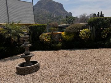 CASA EN VENTA ESCRITURADA EN TEPOZTLÁN, MORELOS, A 3 MINUTOS DE LA CASETA DE TEPOZTLÁN.