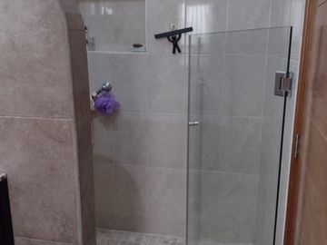 CASA EN VENTA ESCRITURADA EN TEPOZTLÁN, MORELOS, A 3 MINUTOS DE LA CASETA DE TEPOZTLÁN.