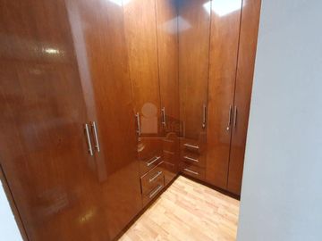 Casa en venta en zona Sur de León en Natura Residencial con jardín excedente!