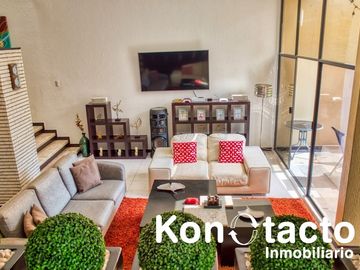 CASA EN VENTA EN LOMAS DE LAS ÁGUILAS