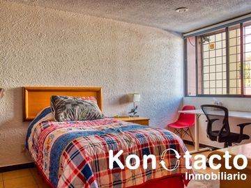 CASA EN VENTA EN LOMAS DE LAS ÁGUILAS