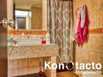 CASA EN VENTA EN LOMAS DE LAS ÁGUILAS