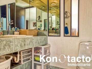 CASA EN VENTA EN LOMAS DE LAS ÁGUILAS