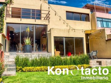 CASA EN VENTA EN LOMAS DE LAS ÁGUILAS