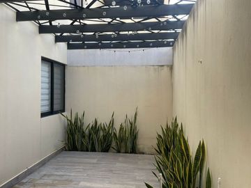 CASA CUADRUPLEX P/B EN FRACCIONAMIENTO VALLE VERDE