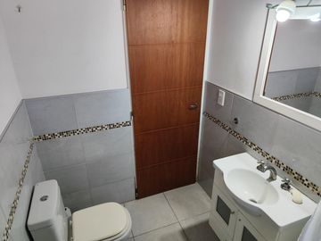 PEQUEÑA CASA A LA VENTA-ESCOBAR