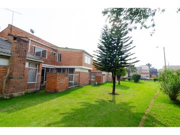 VENTA CASA NIZA PARA REMODELAR