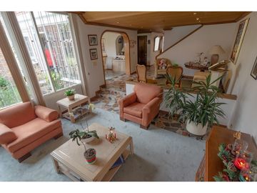 VENTA CASA NIZA PARA REMODELAR