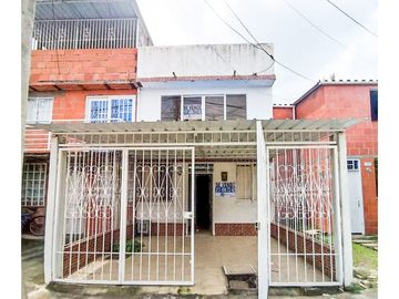 SE VENDE O PERMUTA CASA EN PUERTO TEJADA - CIUDAD DEL SUR