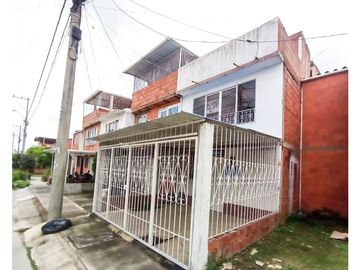 SE VENDE O PERMUTA CASA EN PUERTO TEJADA - CIUDAD DEL SUR