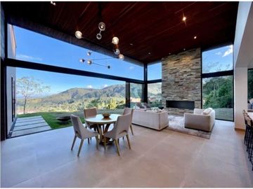 Hermosa casa campestre en el alto del escobero ( El Retiro)