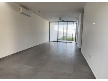 Casa en venta de 4 recamaras al norte de Merida con alberca privada