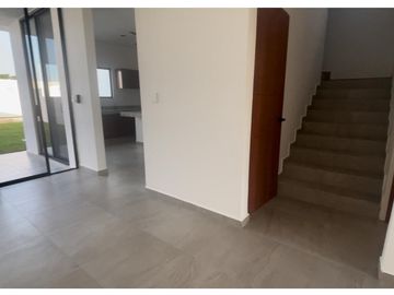 Casa en venta de 4 recamaras al norte de Merida con alberca privada