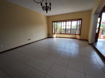 CASA EN BURGOS EXCELENTES ACABADOS