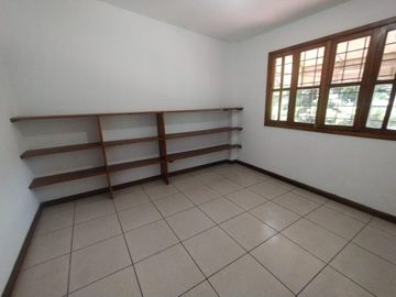 CASA EN BURGOS EXCELENTES ACABADOS