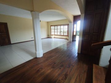 CASA EN BURGOS EXCELENTES ACABADOS