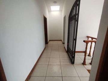 CASA EN BURGOS EXCELENTES ACABADOS
