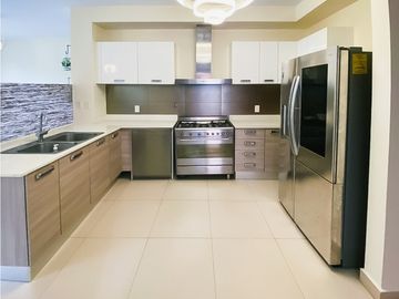 Venta de casa en Panamá Pacífica, River Valley