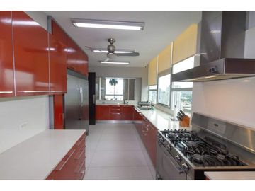 APARTAMENTO CON VISTA A PARQUE OMAR EN ALTOS DEL GOLF