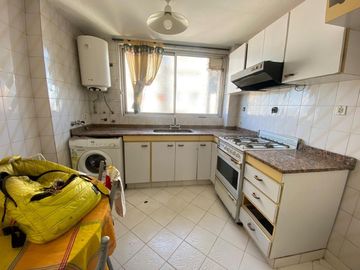 Venta, 4 ambientes Flores piso alto !