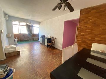 Venta, 4 ambientes Flores piso alto !