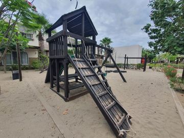 CASA DE PLAYA EN EXCLUSIVA PRIVADA PUNTA ESMERALDA GRAND, NUEVO ALTATA