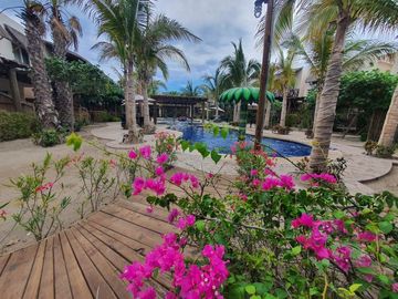 CASA DE PLAYA EN EXCLUSIVA PRIVADA PUNTA ESMERALDA GRAND, NUEVO ALTATA