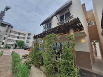 CASA DE PLAYA EN EXCLUSIVA PRIVADA PUNTA ESMERALDA GRAND, NUEVO ALTATA