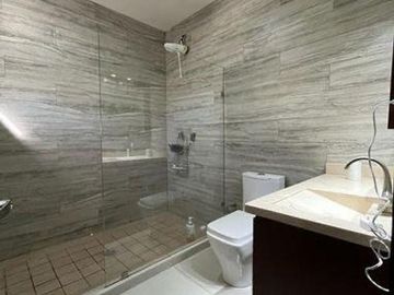CASA EN VENTA EN LAS QUINTAS DE OPORTUNIDAD
