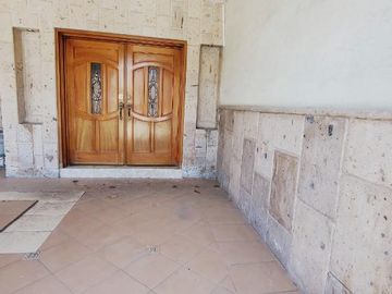 CASA EN VENTA FRACCIONAMIENTO ROMA