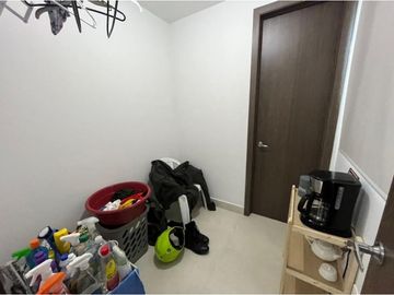 Apartamento duplex en venta, sector parque venezuela.