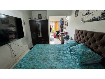 Casa de 2 pisos en venta permuta Barrio Hacienda Buenos Aires Palmira