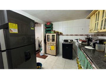 Casa de 2 pisos en venta permuta Barrio Hacienda Buenos Aires Palmira