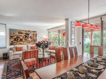 Avenida Tomás Moro - Avenida Apoquindo/Santa Magdalena Sofía - Comuna Las Condes - Casa - Venta