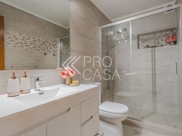 Avenida Tomás Moro - Avenida Apoquindo/Santa Magdalena Sofía - Comuna Las Condes - Casa - Venta