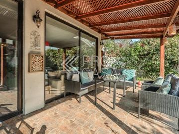 Avenida Tomás Moro - Avenida Apoquindo/Santa Magdalena Sofía - Comuna Las Condes - Casa - Venta