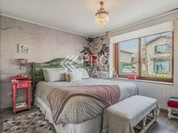 Avenida Tomás Moro - Avenida Apoquindo/Santa Magdalena Sofía - Comuna Las Condes - Casa - Venta