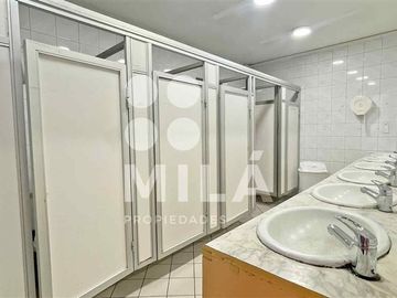 Oficina en Venta en Edificio 4 pisos múltiples espacios