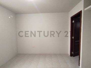 VENTA DE CASA URB. PARAISO DEL RIO 1, MUCHO LOTE A.Est