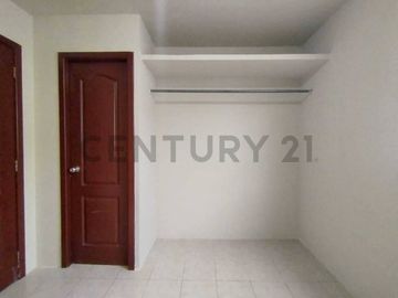 VENTA DE CASA URB. PARAISO DEL RIO 1, MUCHO LOTE A.Est