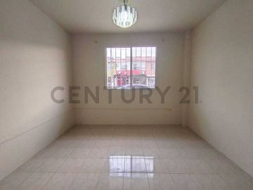 VENTA DE CASA URB. PARAISO DEL RIO 1, MUCHO LOTE A.Est