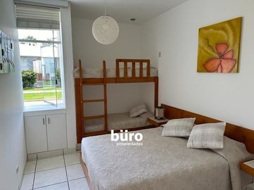 PRECIOSA CASA DE PLAYA EN VENTA CON VISTA AL MAR, LAS GAVIOTAS, ASIA