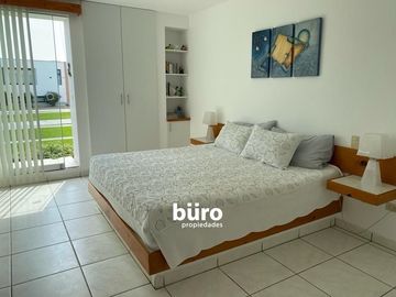PRECIOSA CASA DE PLAYA EN VENTA CON VISTA AL MAR, LAS GAVIOTAS, ASIA