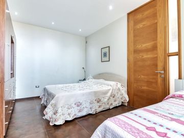 Exclusiva casa mediterránea con piscina y vista al mar – Jardines del Sur