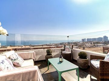 Exclusiva casa mediterránea con piscina y vista al mar – Jardines del Sur